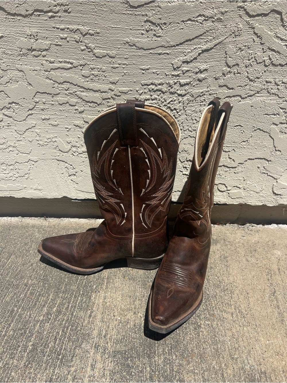 Shyanne Brown Western Cowboy Boots with White Stitching